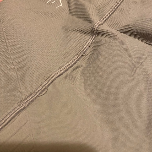 Gymshark Energy Seamless Sports Bra and Shorts Set - Picture 8 of 8